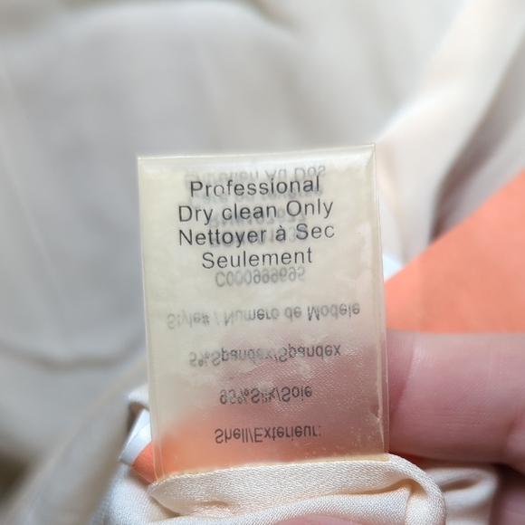 Alice + Olivia Elegant Cream Silk Sleeveless Blouse Women's Size L* - Picture 4 of 4